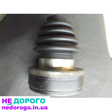Шрус Audi A4 B8 2012 2.0 TFSI бензин, Фольксваген Passat B7 2014 1.8 TSI бензин, обидва з коробкою автомат.
