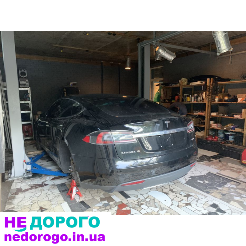 Двигун Tesla S 85D 2015 року, 85 кВт, електричний.