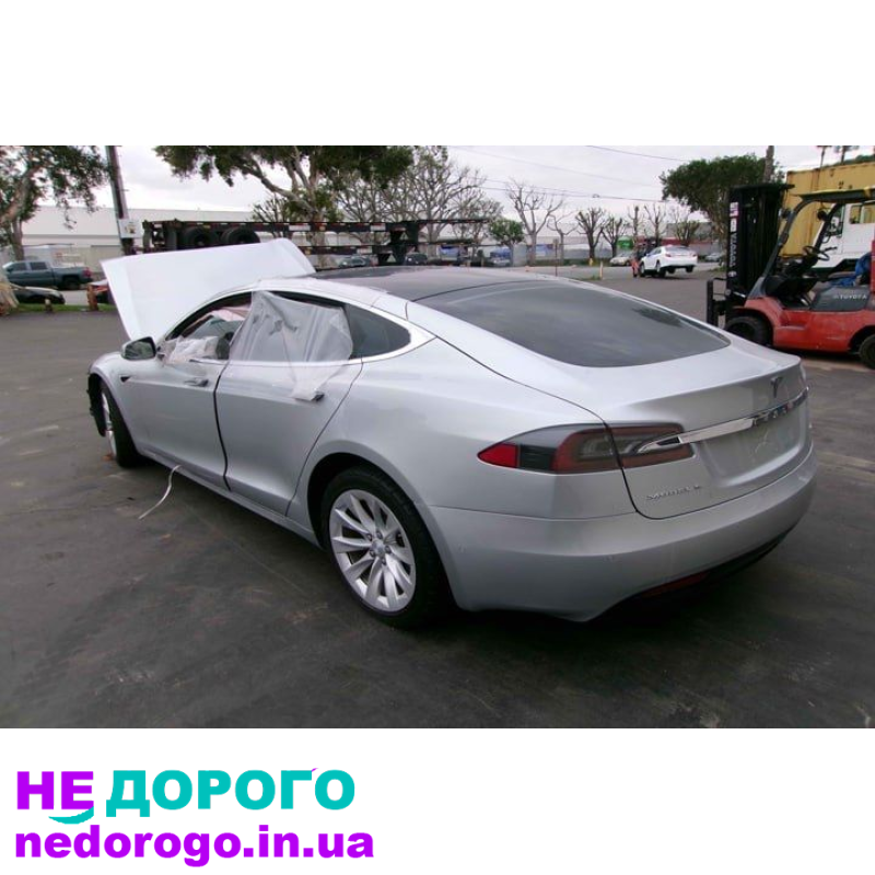 Двигун Tesla S 85D 2015 року, 85 кВт, електричний.