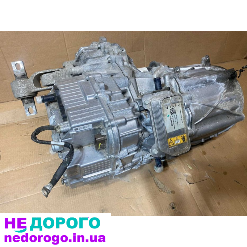 Двигун Tesla S 85D AWD, 2015 рік, електродвигун, задній та передній привід, об'єм не вказано.