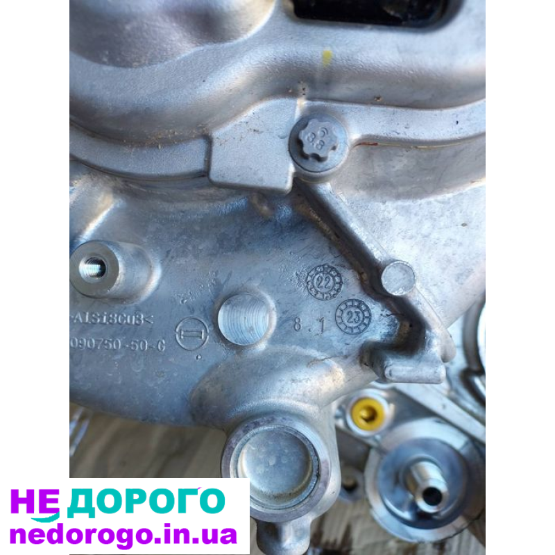 Мотор Tesla y 23 рік з пошкодженням, об'єм двигуна 2.3 л, бензин, випущено в 1998 році.