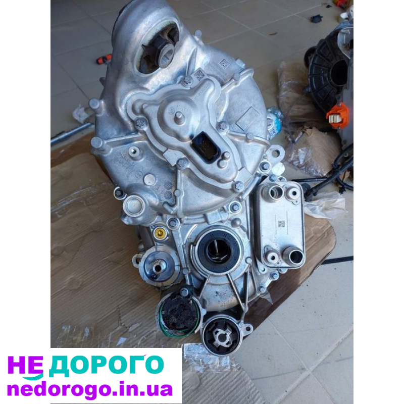 Мотор Tesla y 23 рік з пошкодженням, об'єм двигуна 2.3 л, бензин, випущено в 1998 році.
