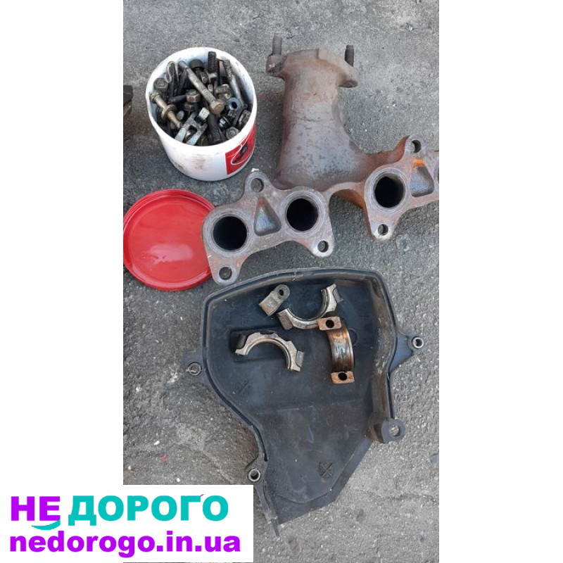 Головка блоку циліндрів Toyota Corolla 4E-FE 1995 V 1.3 бензин. Поршні, колінчастий вал, масляний насос.