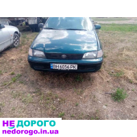 Тойота Карина е 1.6 бензин мкпп