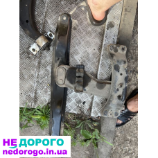 Траверса коробки Subaru legacy субару легаси 2000год