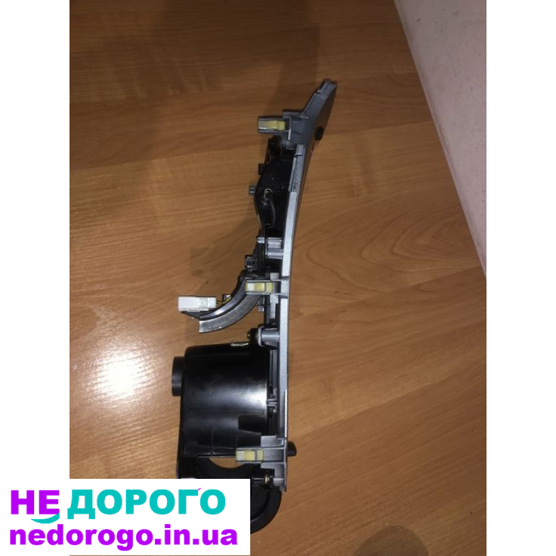 Центральна консоль коробки передач  для Toyota avensis
