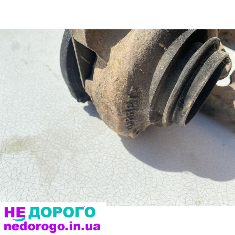 Турбіна для Mercedes-Benz ML270 W163 дизель 2.7 СDI. Назва: Турбокомпресор. Модель: ML270. Рік випуску: 2000-2005. Об'єм двигуна: 2.7 л. Паливо: дизель.