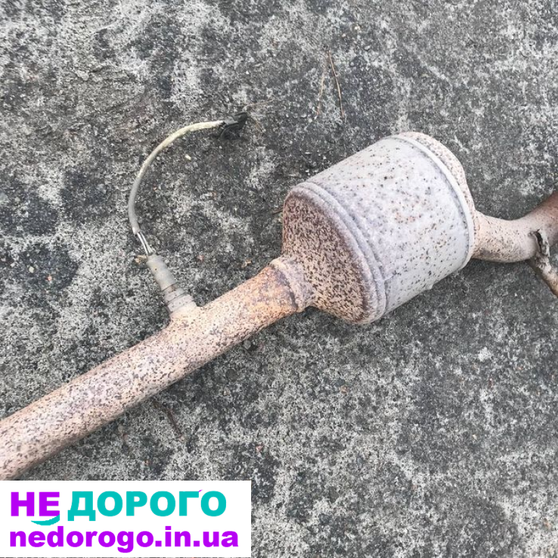 Вихлопна труба для двигуна 1.6 бензин Renault Logan, MCV, Lada Largus. Рік випуску не вказано.
