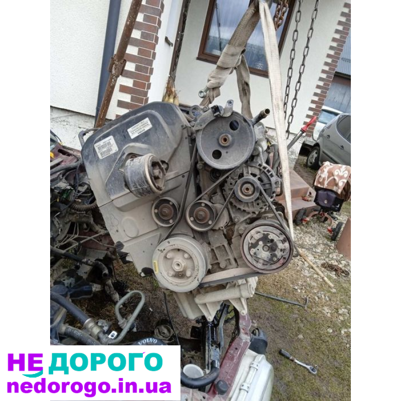 Вольво v40 2.0 бензин 97 рік автомат АКПП
