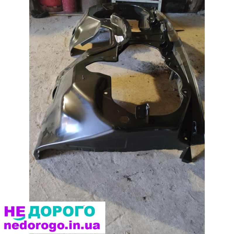 Моторний щит для Touareg NF 17', 7P0803147a. Двигун об'ємом 3.0 л, працює на паливі.