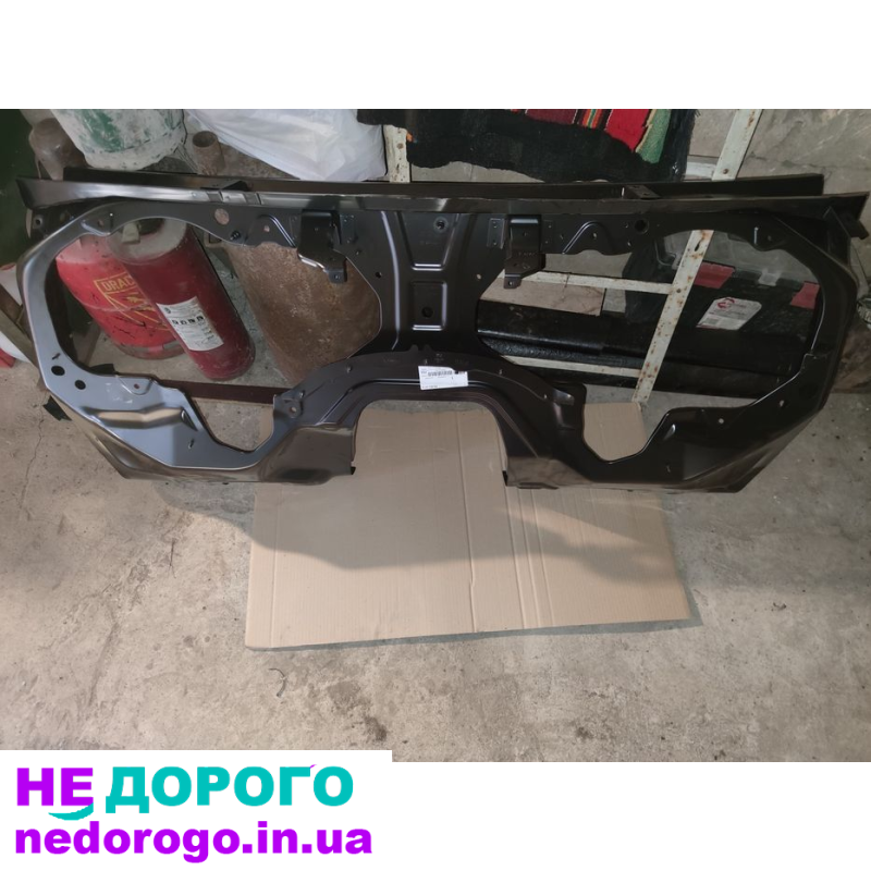 Моторний щит для Touareg NF 17', 7P0803147a. Двигун об'ємом 3.0 л, працює на паливі.