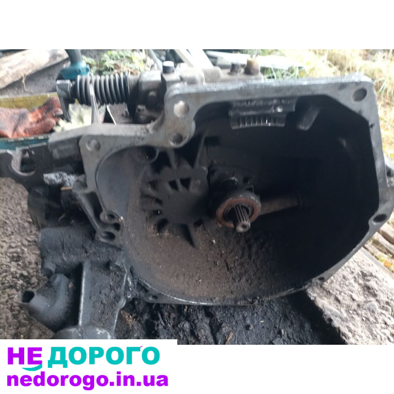 Chrysler Voyager 2.5 бензин дизель МКПП коробка передач щіплення українською. двигун 2.5 л, рік випуску невідомий.