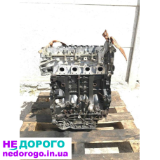 Двигун Renault Master 2.3 DCI 2010, об'єм 2.3 л, дизель. Nissan NV200 M9T В 670, об'єм 1.6 л, дизель.
