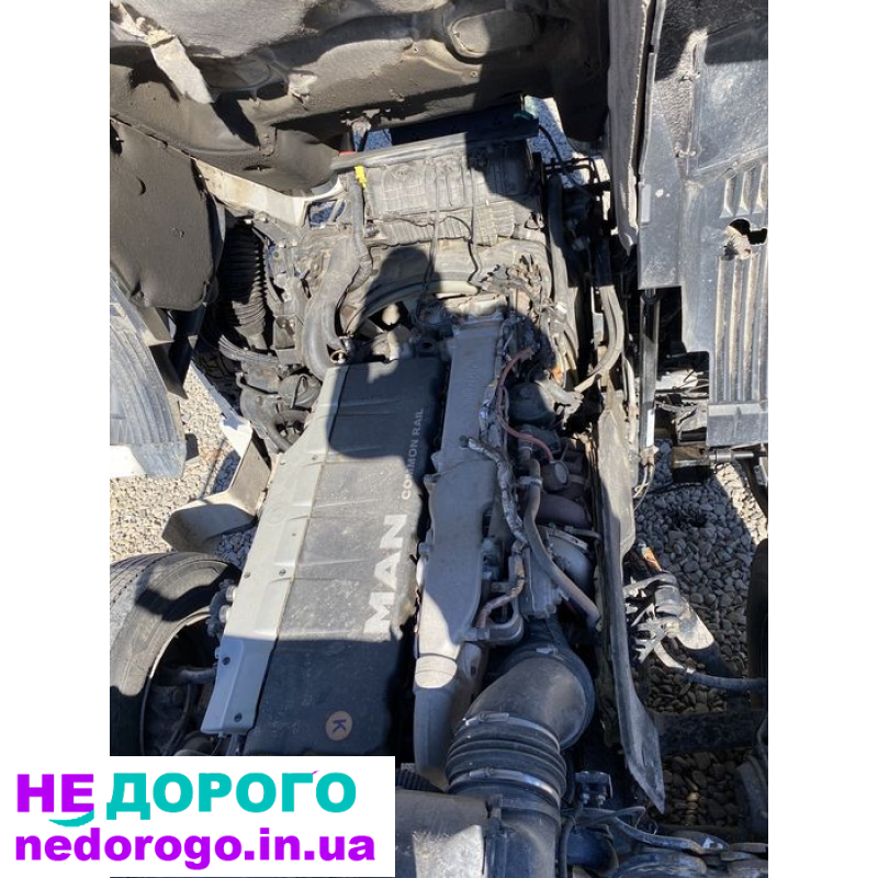 Двигун MAN TGX 18.480, 2015, 12.4 л дизель. Двигун DAF XF 105.460, 2012, 12.9 л дизель.