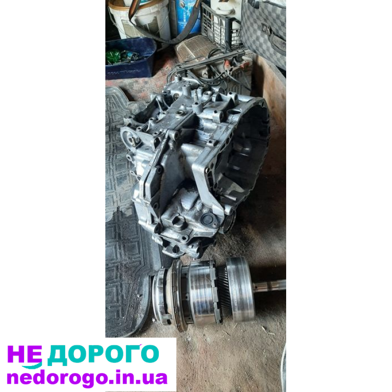 Коробка передач DP0 AL-4 для автомобіля Renault, випущена у 2005 році, з об'ємом двигуна 1.6 літра, працює на бензині.