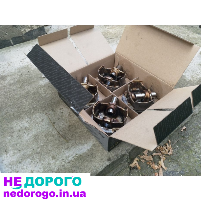 Поршнева група Приора 82.0, група В, оригінал на 126 мотор, об'єм двигуна 1.6 л, випущена в Україні.