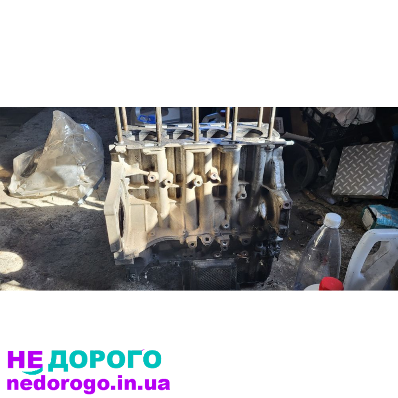 Блок та головка двигуна 1,6 hdi для Форд Фокус 3, Пежо, Сітроен. 2015 рік, дизель, об'єм 1,6 л.