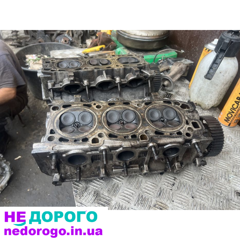 Головка двигуна Mitsubishi 6G72 SOHC 24V 3.0 V6, 1990 рік, бензиновий, українською.