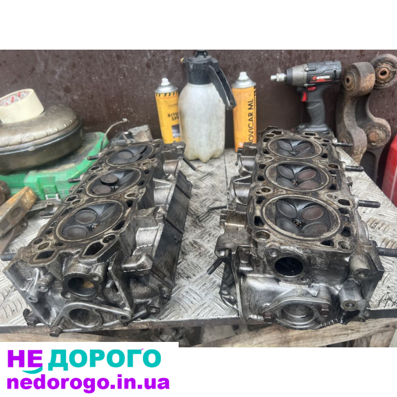 Головка двигуна Mitsubishi 6G72 SOHC 24V 3.0 V6, 1990 рік, бензиновий, українською.
