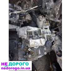 Двигун VR6 об'ємом 3.2 л в Audi A3 8P 2003 року з коробкою передач DSG GYC.