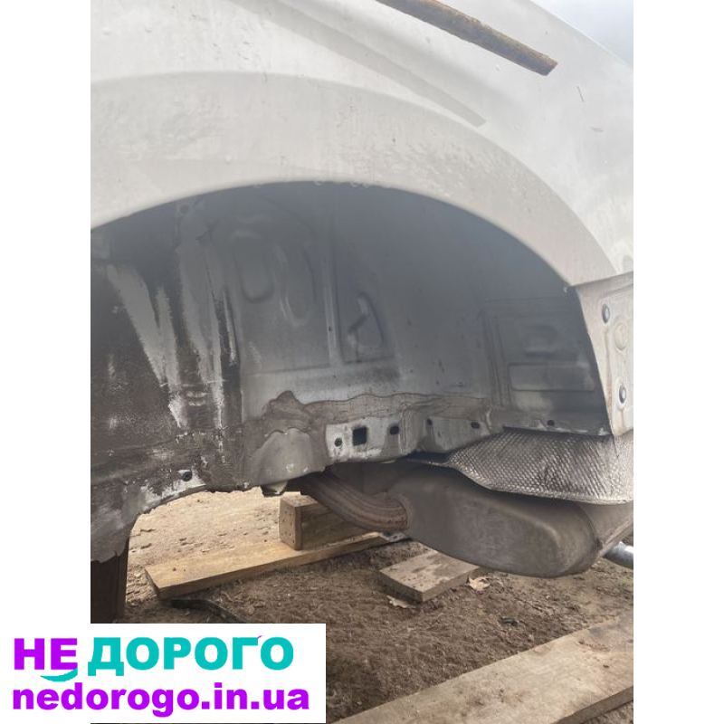 Авторозборка Volkswagen Passat USA четвертя крила пороги панелі