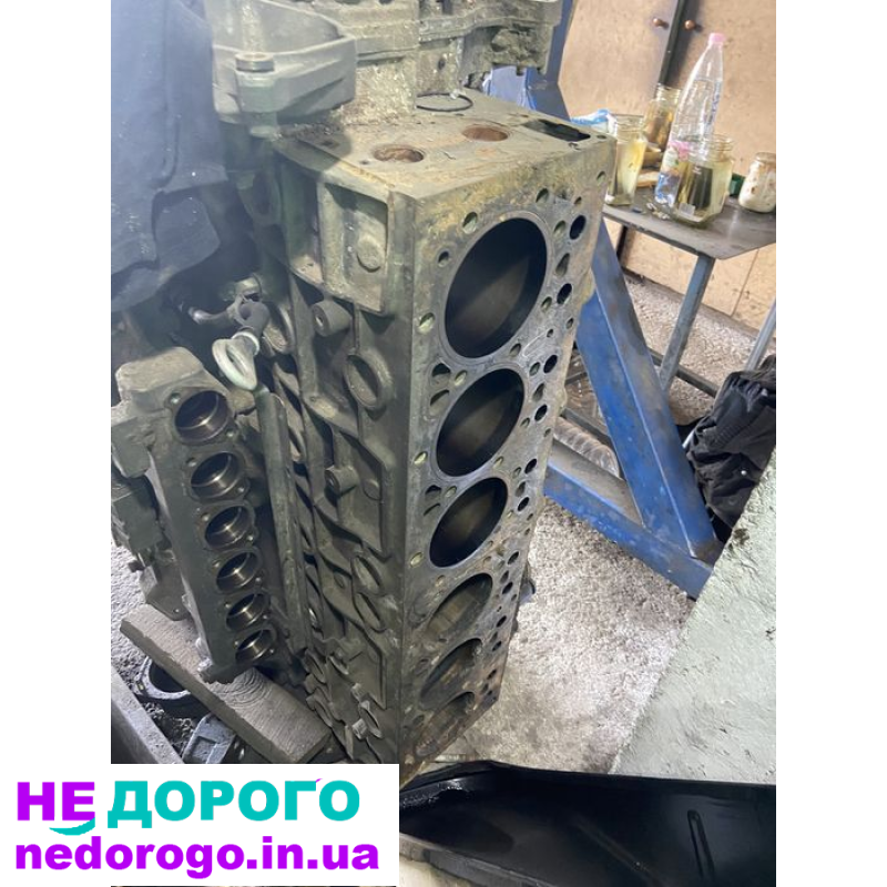 Блок двигуна Даф XF 95.480, колінвал, масляний насос. Назва: Двигун, Модель: XF 95.480, Рік: - , Об'єм: 12.9 л, Паливо: дизель.