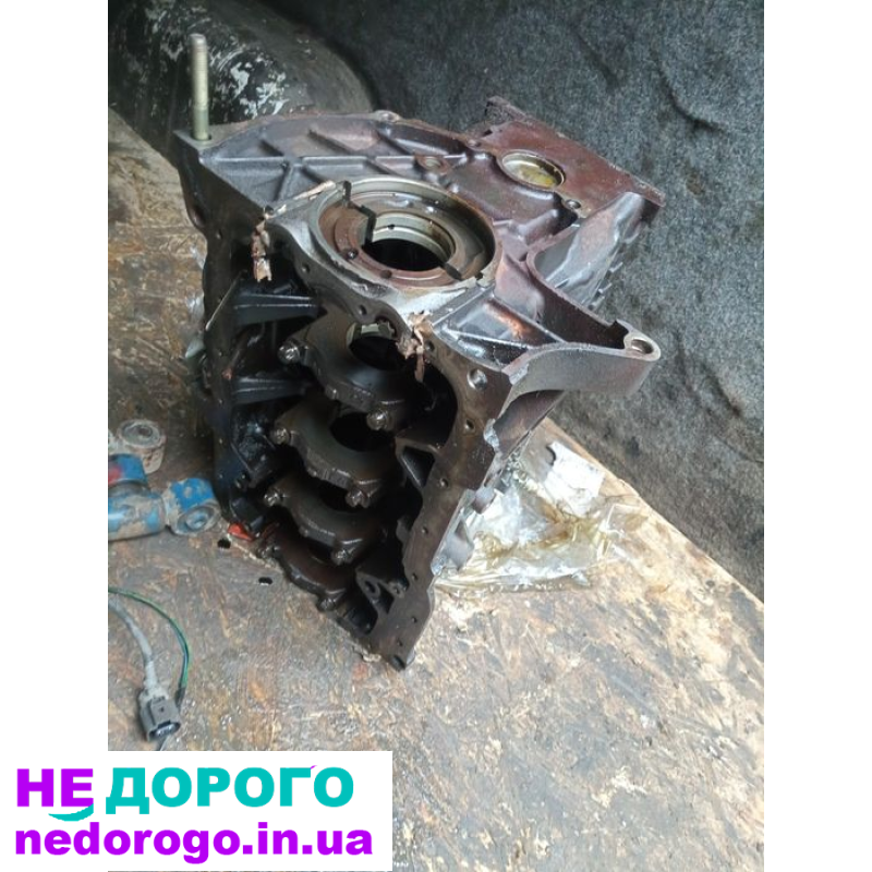 Блок двигуна Renault Laguna II F4C 1.8 бензин 2001 1.8 л.