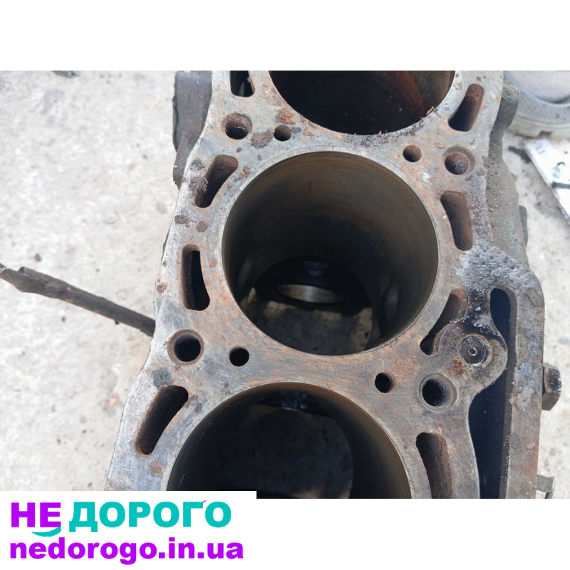 Блок двигуна голий FE Mazda 626 GD 2.0 бензин 1987 2.0 л.