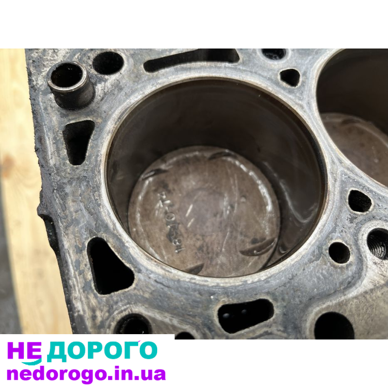 Блок двигуна Mitsubishi 4G18, 2003 рік, 1.6 л, бензин.