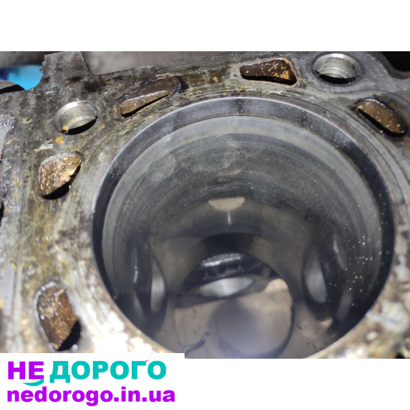 Блок двигуна Renault Trafic Opel Vivaro 2,0 M9R 2012 2,0 л дизель