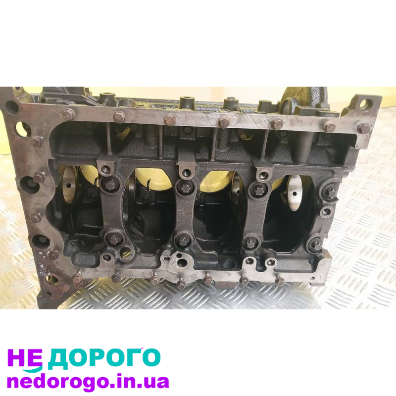 Блок двигуна Renault Trafic 2 Opel Vivaro, 4 циліндри, 2006-2014, 2.0 л, дизель.