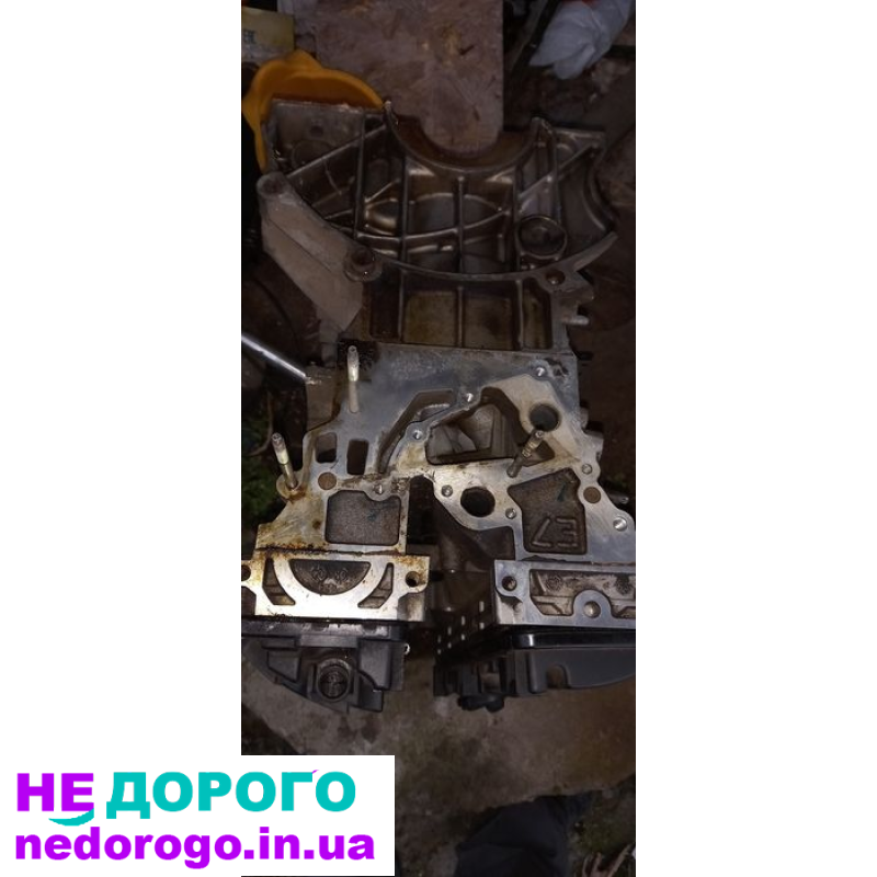 Блок, головка,поршня Пежо 307   бензин.