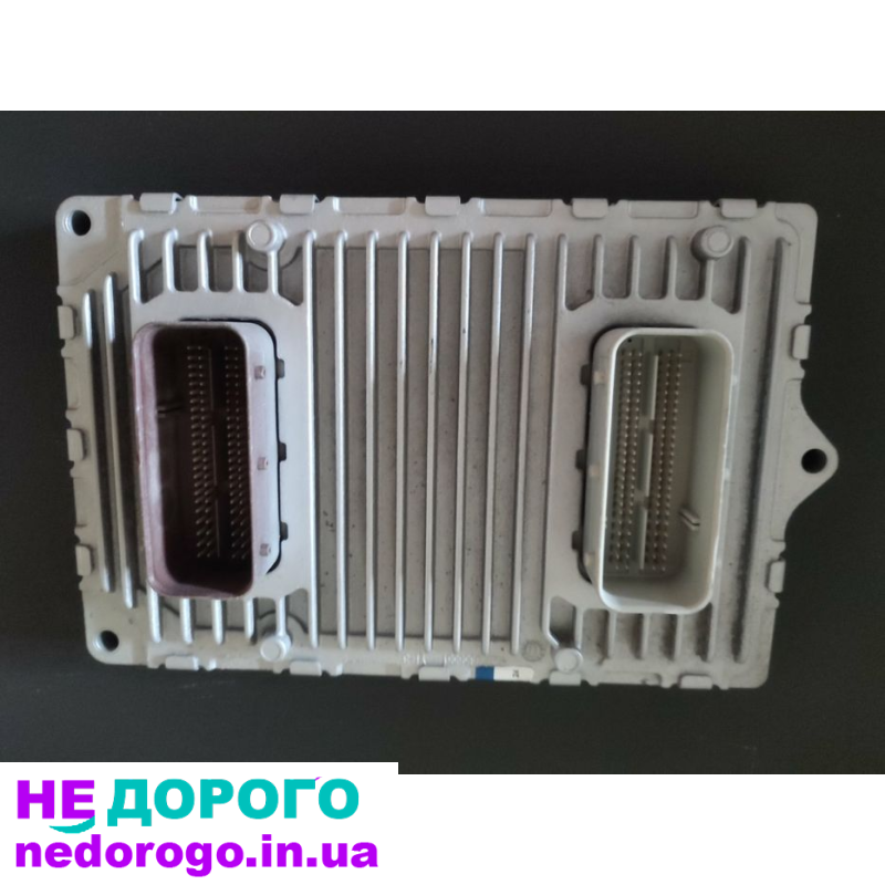 Блок керування двигуном (ДВС) для Dodge Caliber 2.0L 2012 року випуску.