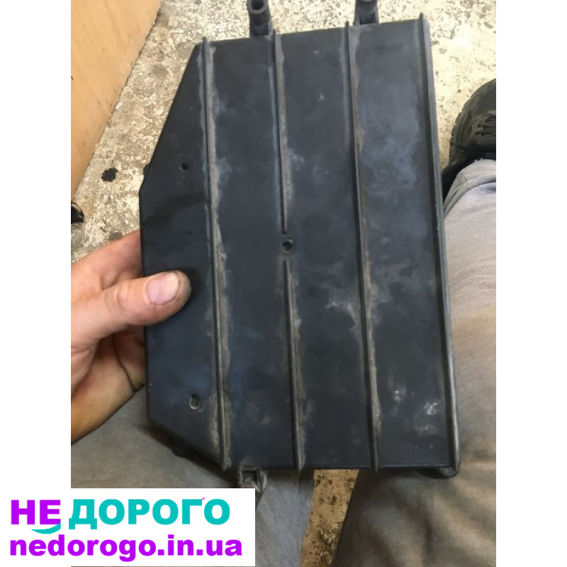 Блок керування двигуном Jeep ZJ 5.2 93-98: модель PCM, рік випуску 1993-1998, об'єм двигуна 5.2 л, паливо бензин.