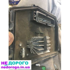 Блок керування двигуном Jeep ZJ 5.2 93-98: модель PCM, рік випуску 1993-1998, об'єм двигуна 5.2 л, паливо бензин.