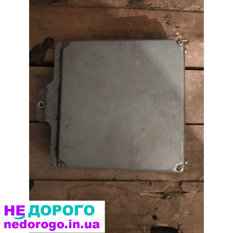Блок керування двигуном Nissan Serena 1,6 16v C23 0261204220, 1999 рік, бензиновий двигун.