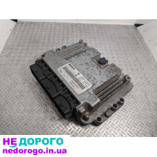 Блок керування двигуном Renault Trafic Opel Vivaro. Електронний блок, 2015 рік, 2.0 літра дизель. Відмінна робоча станція для управління двигуном.