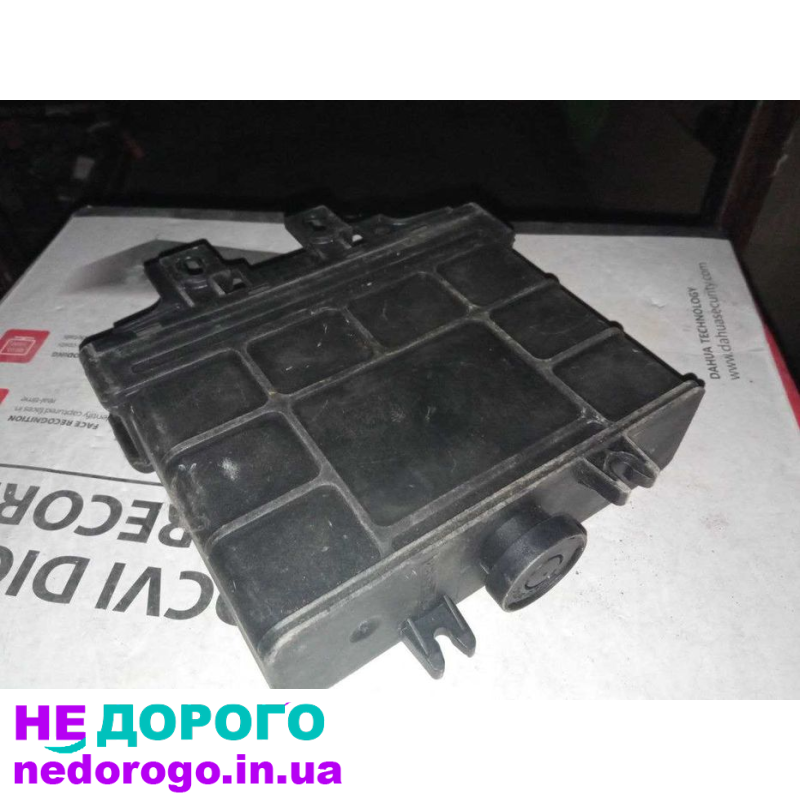 Блок керування коробкою КПП Volkswagen T4 2.5TDI 01P927733BS 5DG007923
