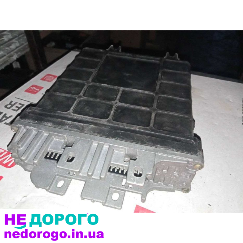 Блок керування Volkswagen Passat B4 2.8 VR6 0261203210 021906258BQ