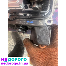 Блок управління автоматичною коробкою передач: агрегат 00401065C0, модель, рік, об'єм двигуна, тип палива.