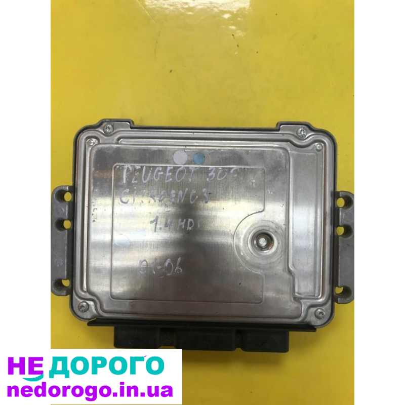 Блок управління двигуном Citroen C3 0281011861 9657061180: назва - Блок управління двигуном, модель - Citroen C3, рік випуску - 9657061180, об'єм двигуна - 0281011861, паливо - бензин.