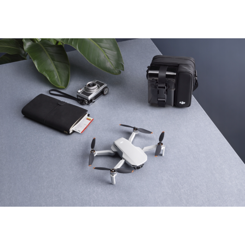 Квадрокоптер DJI Mavic Mini 2 Fly More Combo 6000 м 2250 мАг