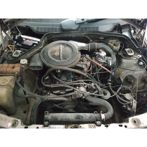 Головка блоку циліндрів Mercedes M102 190 1982 2.0 л бензин. Поршні, колінчастий вал, масляний насос, радіатор в наявності. Головка блоку циліндрів Mercedes M102 190 1982 2.0 л бензин. Поршні, колінчастий вал, масляний насос, радіатор в наявності.