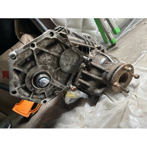 Роздаточна коробка на 1HD-FT Toyota Land Cruiser 80 Роздаточна коробка на 1HD-FT Toyota Land Cruiser 80