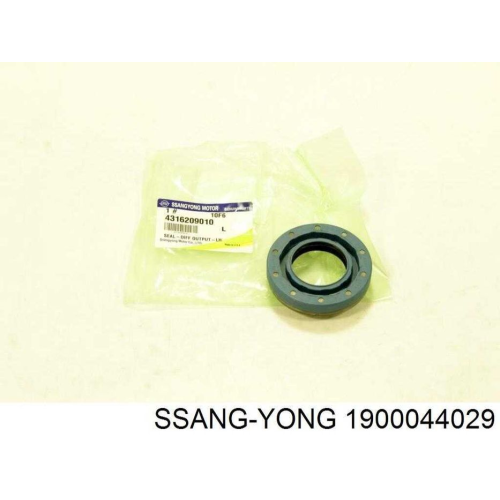 Сальник раздаточной коробки Ssang Yong Kyron 2006 2.0 дизель. Сальник раздаточной коробки Ssang Yong Kyron 2006 2.0 дизель.