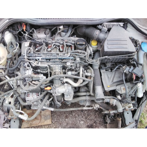 Двигун 1.6 tdi WAG в сборі з навісним для Volkswagen Golf VII, 2015 року, дизель, об'єм 1.6 л. Двигун 1.6 tdi WAG в сборі з навісним для Volkswagen Golf VII, 2015 року, дизель, об'єм 1.6 л.