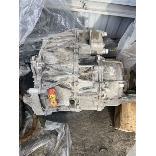 Мотор Tesla передній