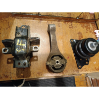 Подушка опори мотора, Volkswagen Polo, 2010, 1.2, бензин.  
Опора КПП, Škoda Fabia, 2011, 1.6, дизель.  
Подушка мотора, Volkswagen Polo, 2015, 1.0, бензин.  
Опора КПП, Škoda Rapid, 2014, 1.4, бензин.