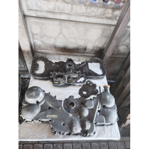 Кришка двигателя 3.0 передня Subaru Outback Legacy  Tribeca