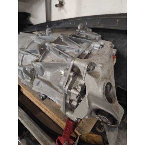 Продам мотор заданий Tesla Y